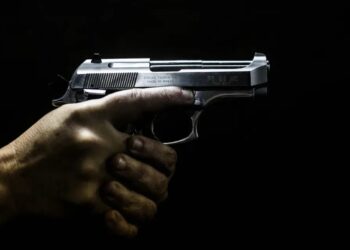 Suspeito morre após trocar tiros com policiais durante operação contra o tráfico de drogas em Presidente Dutra