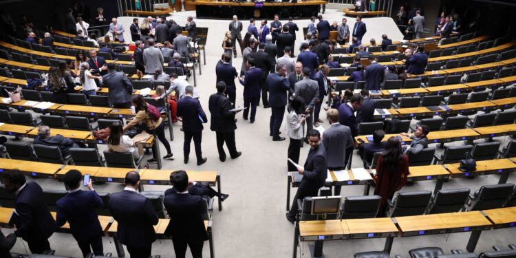 Fim da escala 6×1: veja os votos dos deputados do Maranhão