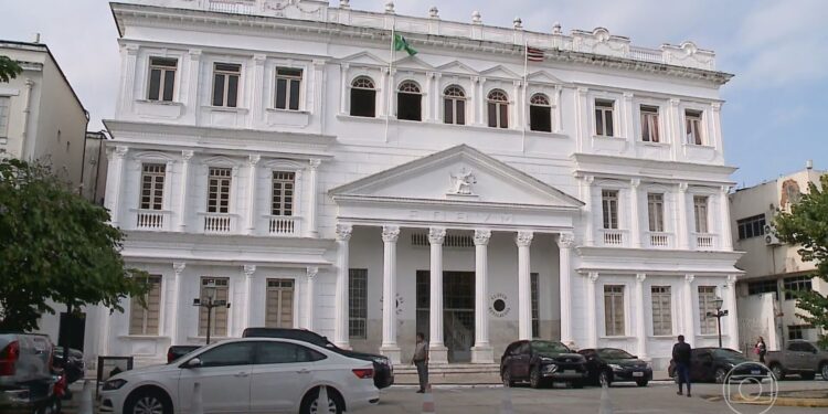 Justiça condena BRK a modernizar estação de esgoto Lima Verde, em Paço do Lumiar